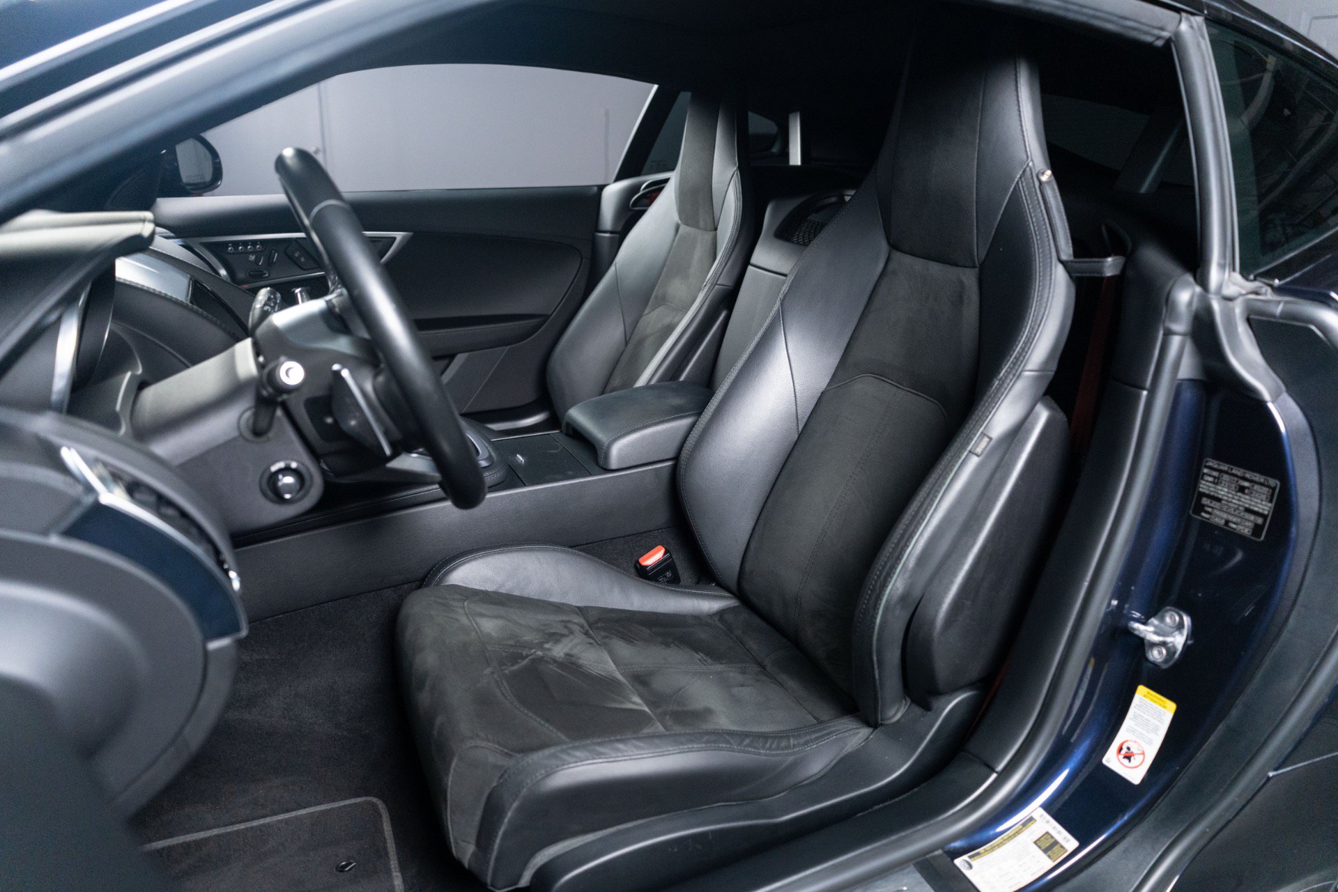 Used 2018 Jaguar F-TYPE Coupe RWD image 46