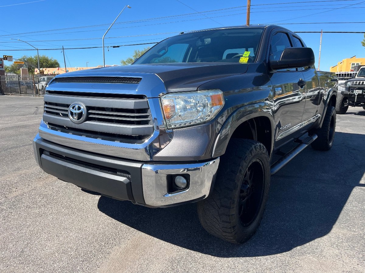 Used 2014 Toyota Tundra SR5 w/ SR5 Upgrade Package AWD/4WD image 11
