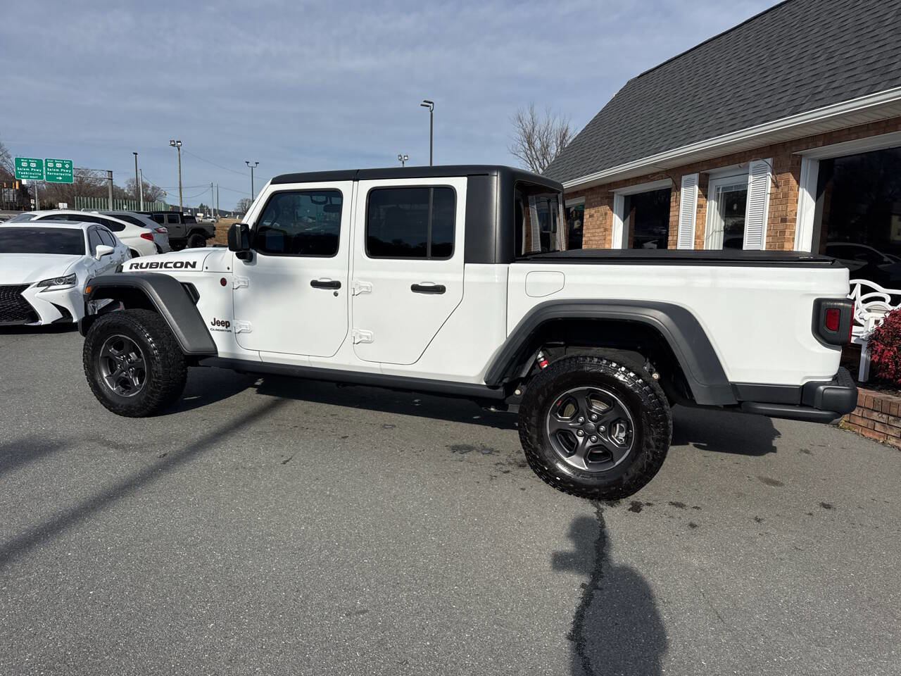 Used 2020 Jeep Gladiator Rubicon w/ Cold Weather Group image 10