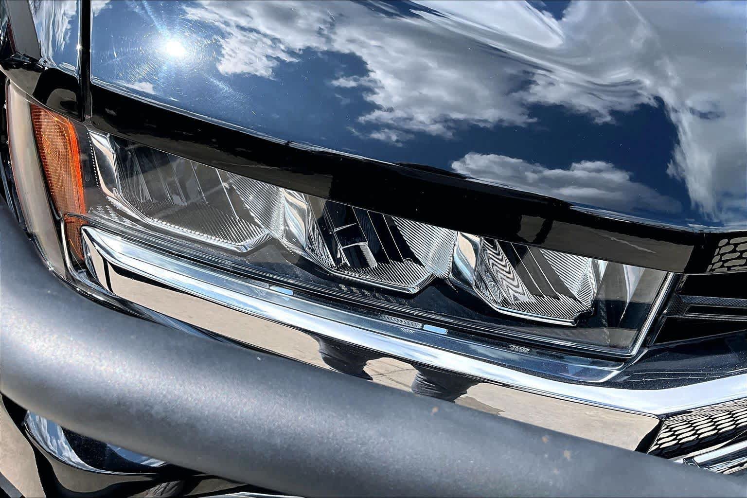 Used 2020 Chevrolet Silverado 1500 LT w/ Texas Edition RWD image 28