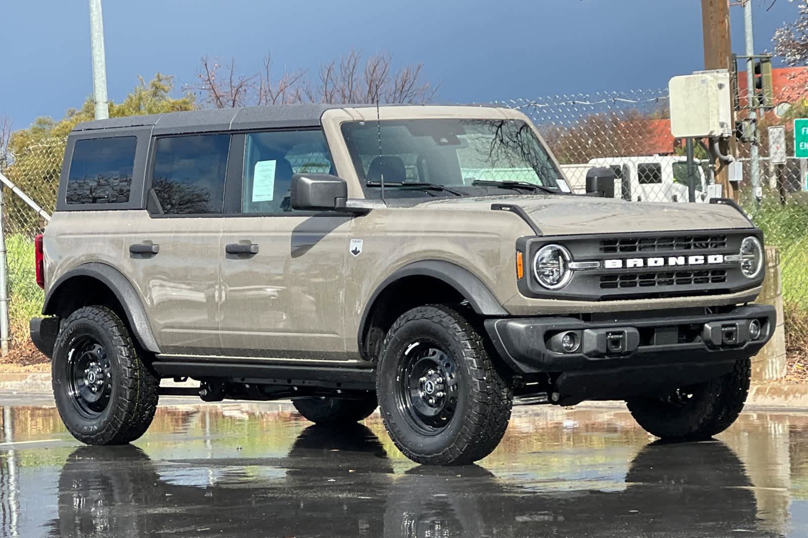 New 2026 Ford Bronco Big Bend w/ Black Diamond Package image 10