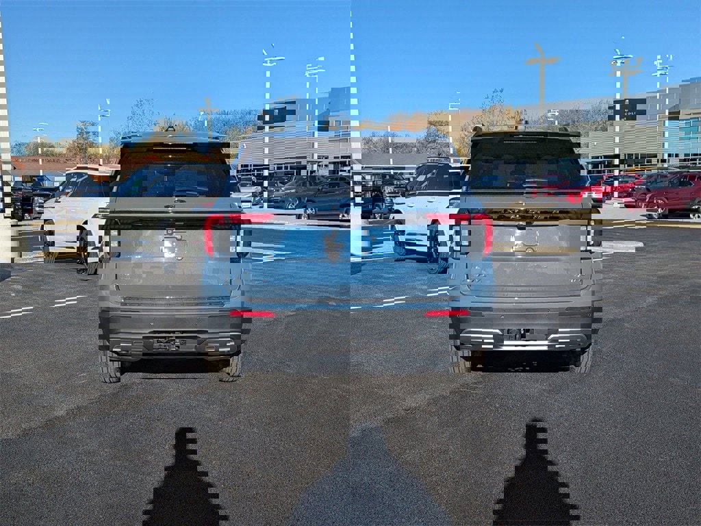 New 2026 Ford Explorer Active w/ Active Comfort Package image 6