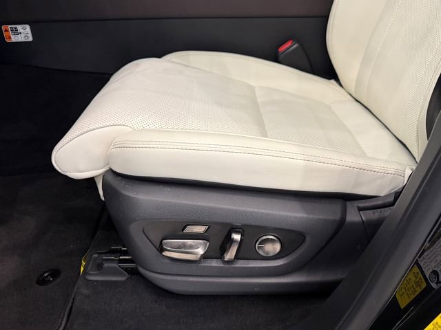 New 2026 Lexus LX 600 4WD w/ Luxury Package image 13