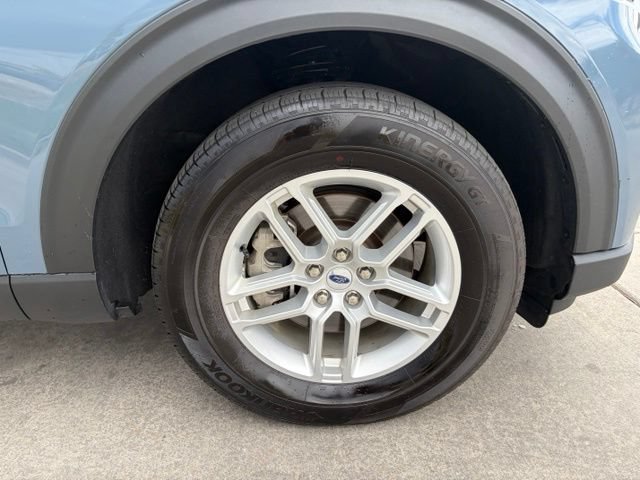 Used 2025 Ford Explorer Active AWD/4WD image 41