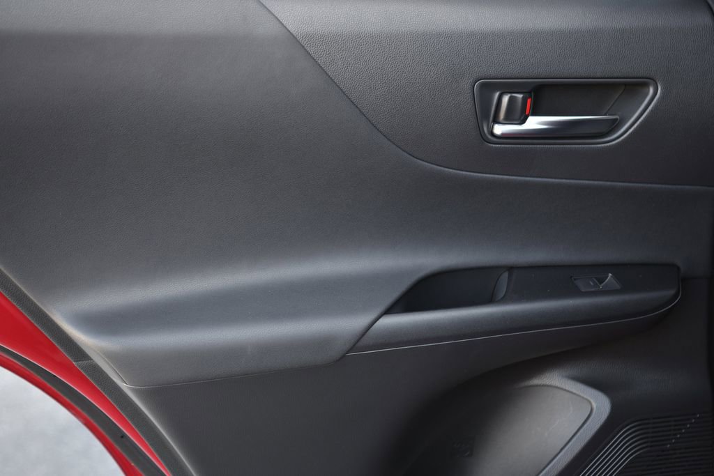 Used 2022 Toyota Venza LE image 23