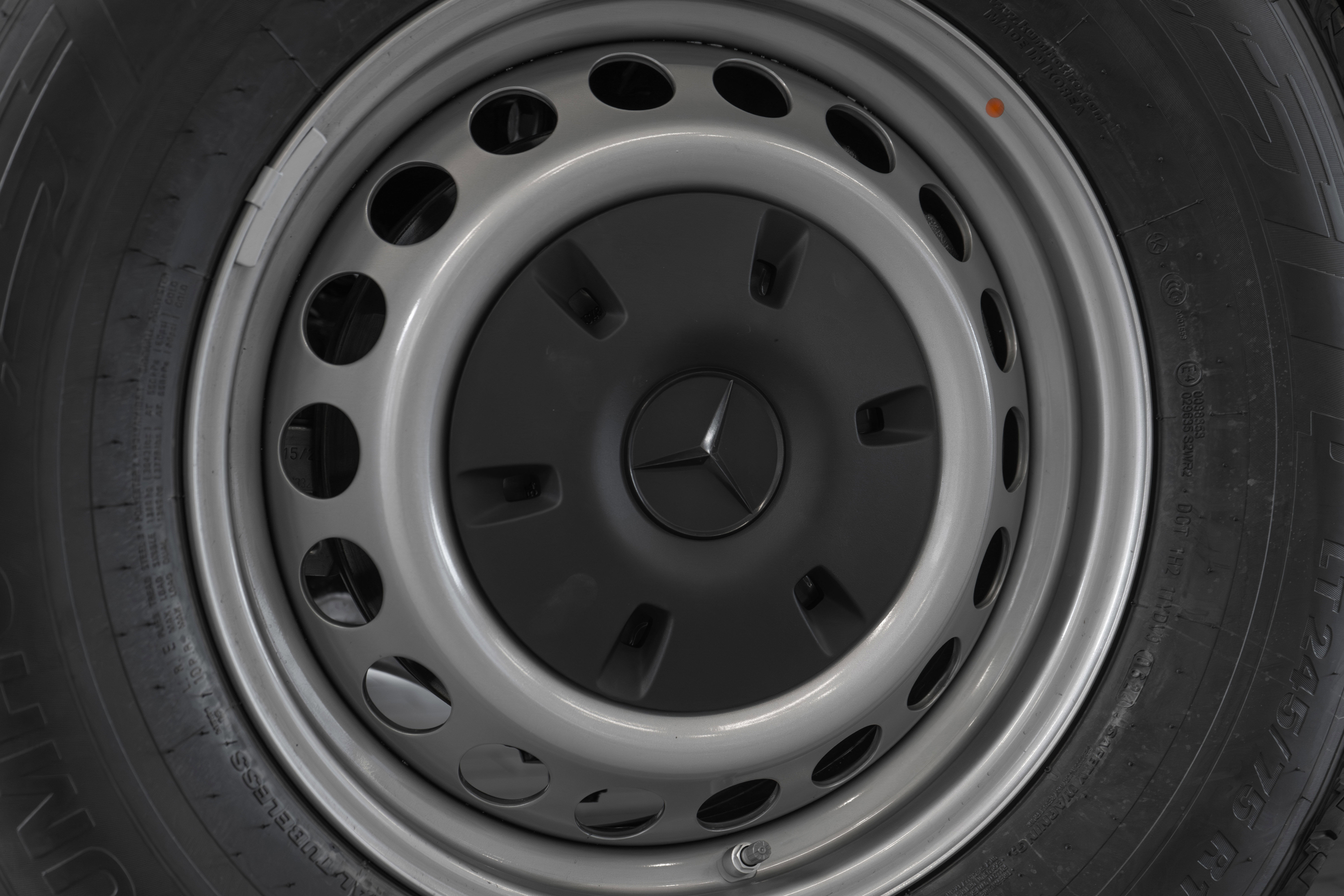 Certified 2025 Mercedes-Benz Sprinter 2500 image 33