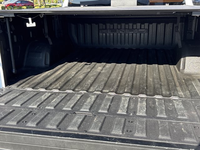 Used 2023 GMC Sierra 1500 Denali w/ Denali Reserve Package AWD/4WD image 8