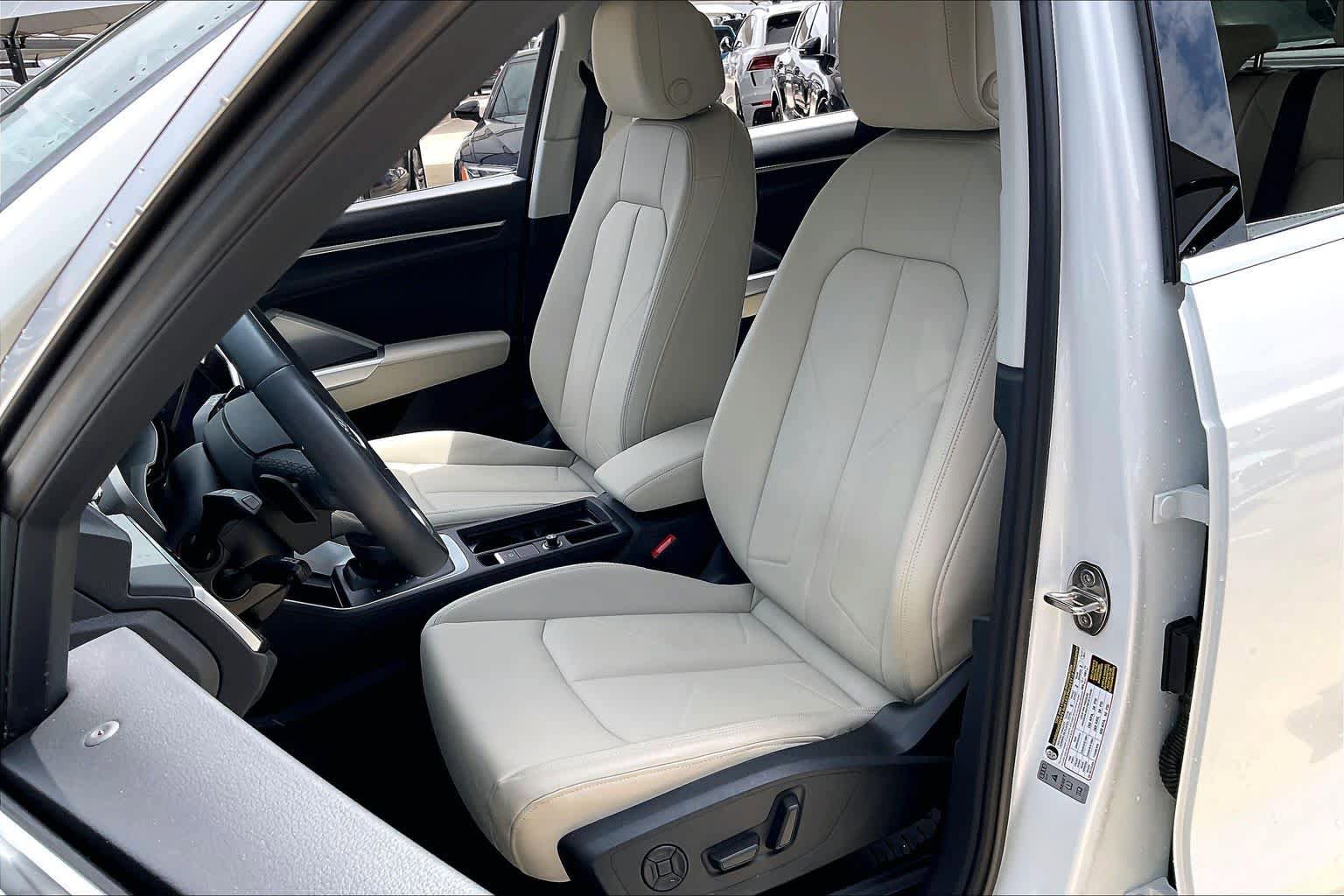 Used 2023 Audi Q3 2.0T Premium w/ Convenience Package AWD/4WD image 8