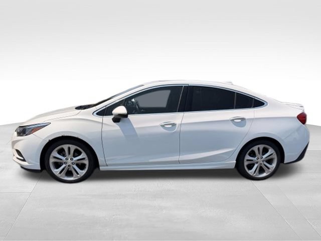 Used 2018 Chevrolet Cruze Premier w/ Premier True North Edition FWD image 8
