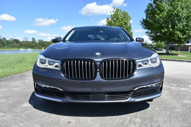Used 2018 BMW 750i RWD image 16