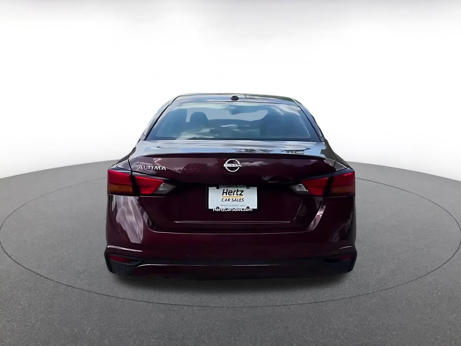 Used 2025 Nissan Altima 2.5 SV image 10