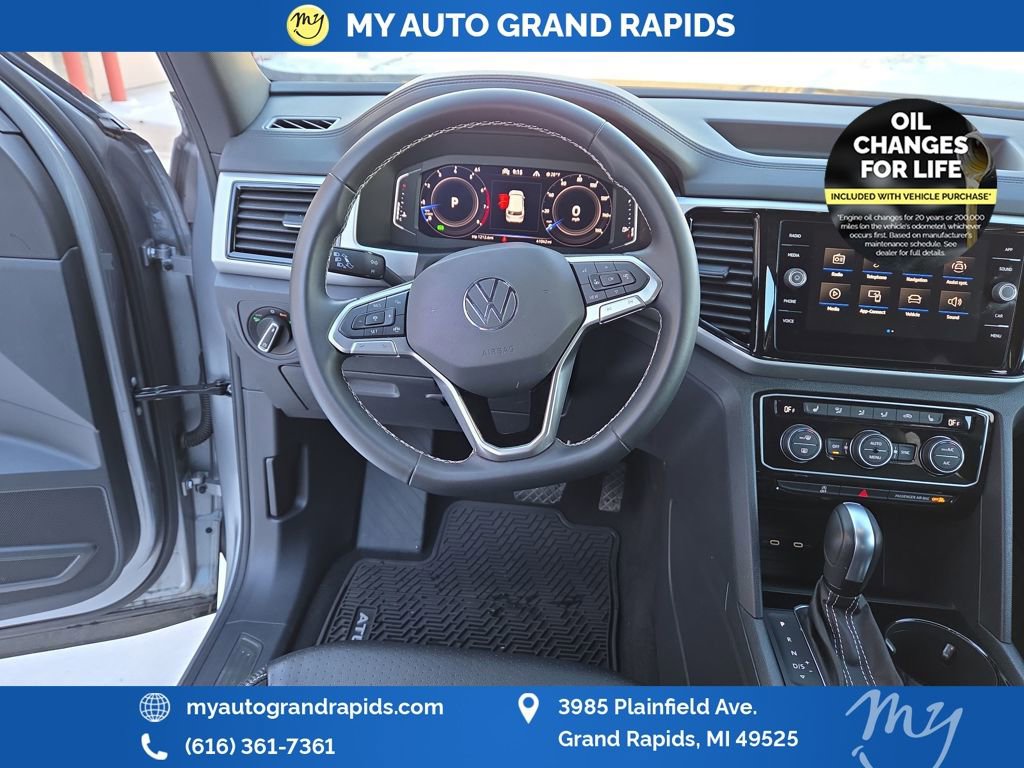 Used 2022 Volkswagen Atlas Cross Sport SE image 13