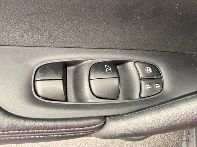 Certified 2020 Nissan Rogue SV w/ Premium Package AWD/4WD image 13