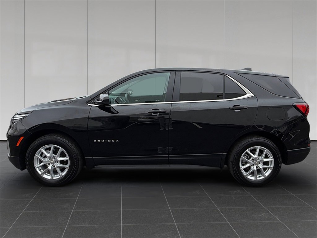 Used 2024 Chevrolet Equinox LT image 2