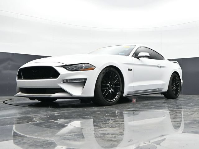 Used 2018 Ford Mustang GT Premium w/ Equipment Group 401A RWD image 30