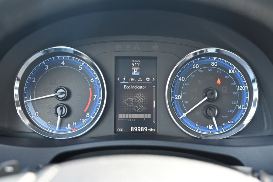 Used 2017 Toyota Corolla SE w/ Carpet Mat Package (TMS) image 17