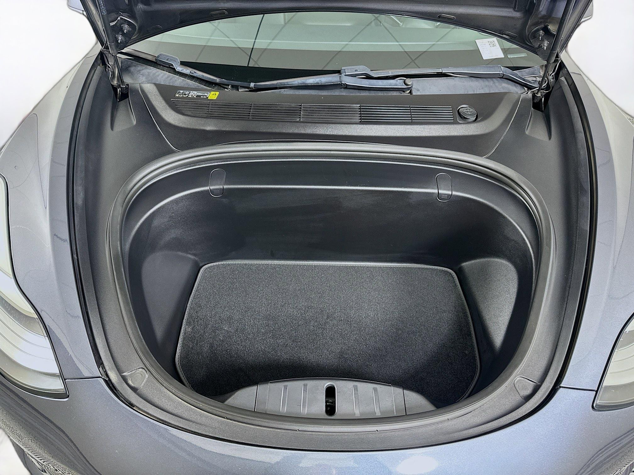 Used 2018 Tesla Model 3 Long Range RWD image 32