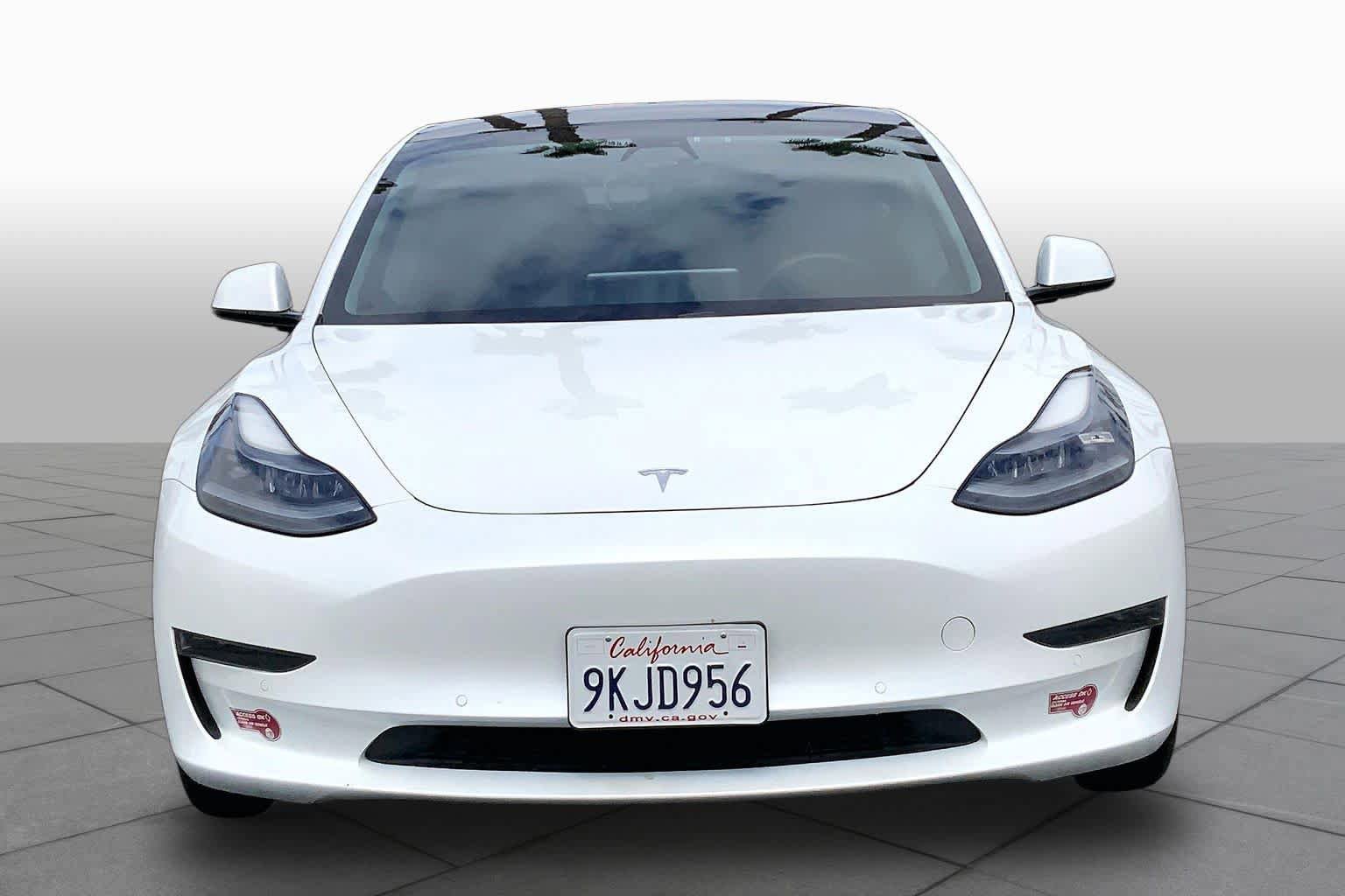Used 2021 Tesla Model 3 Standard Range Plus RWD image 3