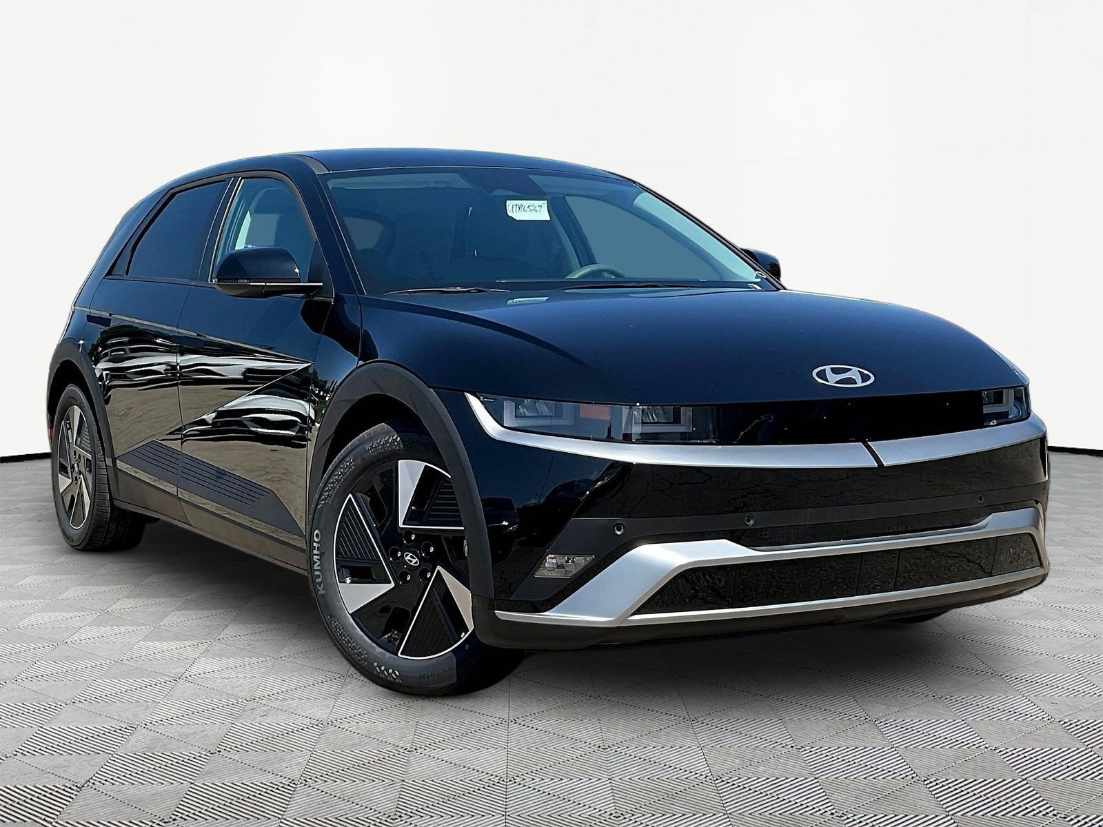 New 2026 Hyundai Ioniq 5 SE AWD/4WD image 3