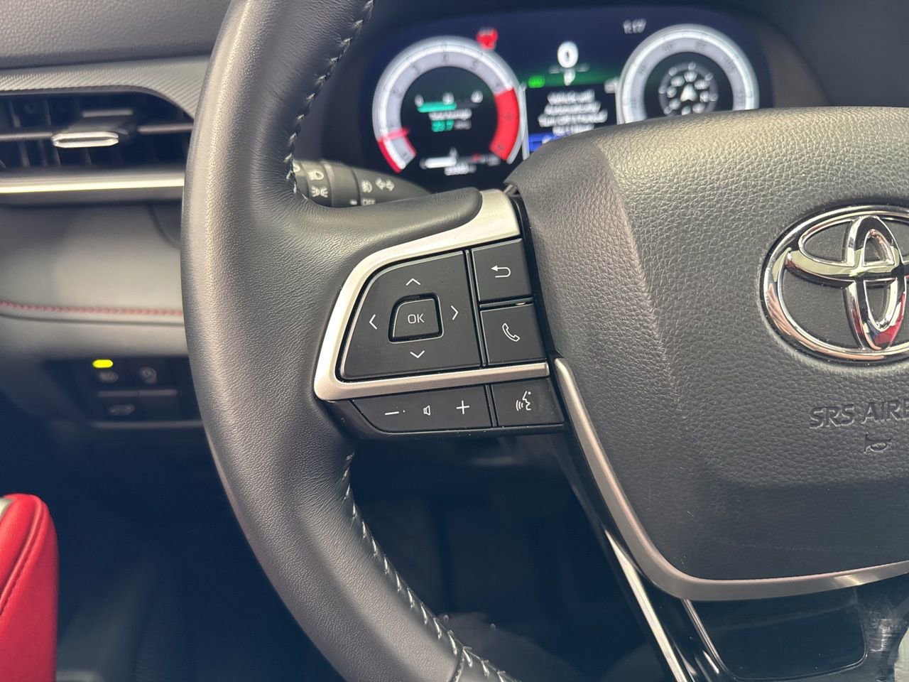 Used 2025 Toyota Highlander XSE image 22