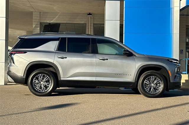 New 2026 Chevrolet Traverse LT image 4