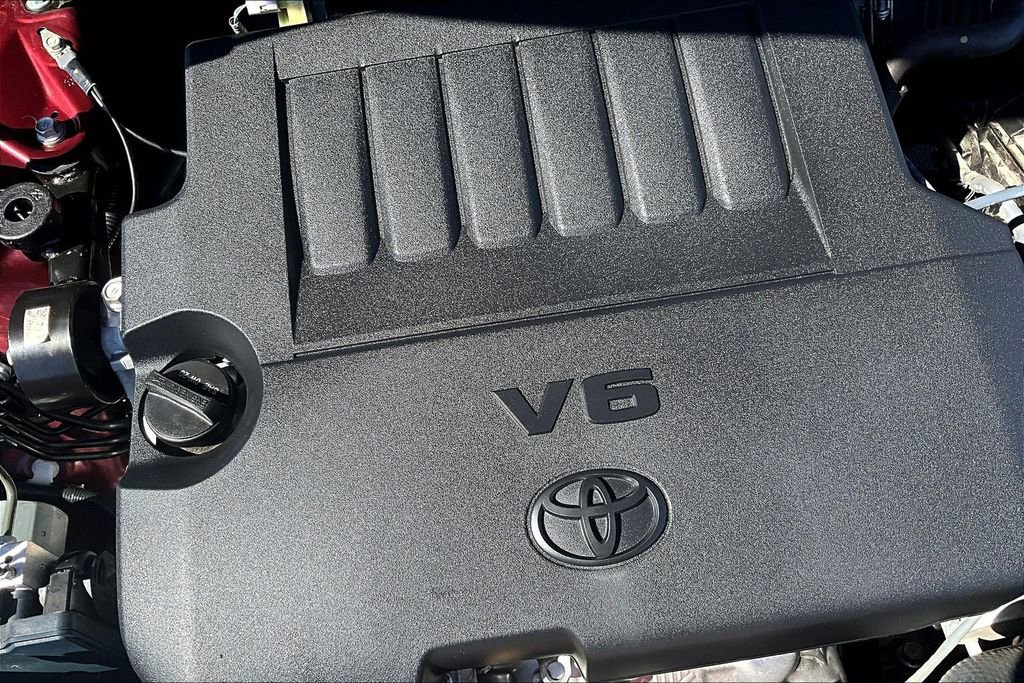 Used 2013 Toyota Avalon XLE image 32