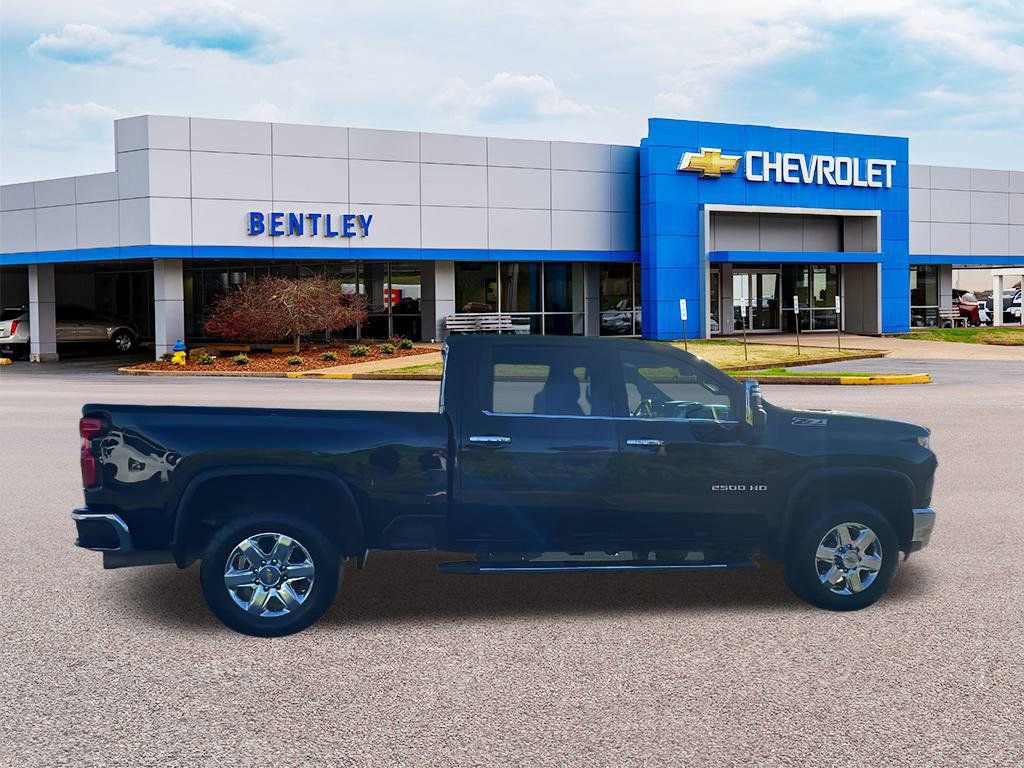 Used 2022 Chevrolet Silverado 2500 LTZ w/ LTZ Premium Package image 6