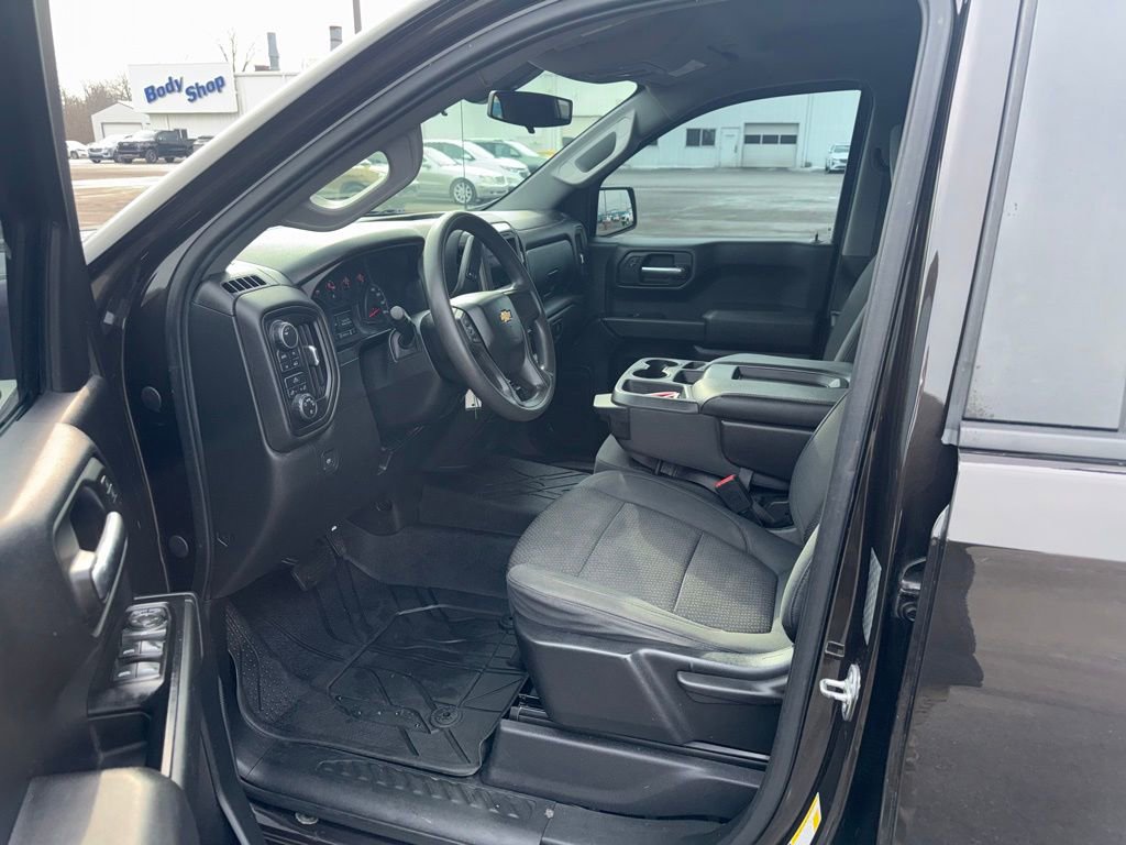 Used 2019 Chevrolet Silverado 1500 Custom w/ Custom Value Package image 10