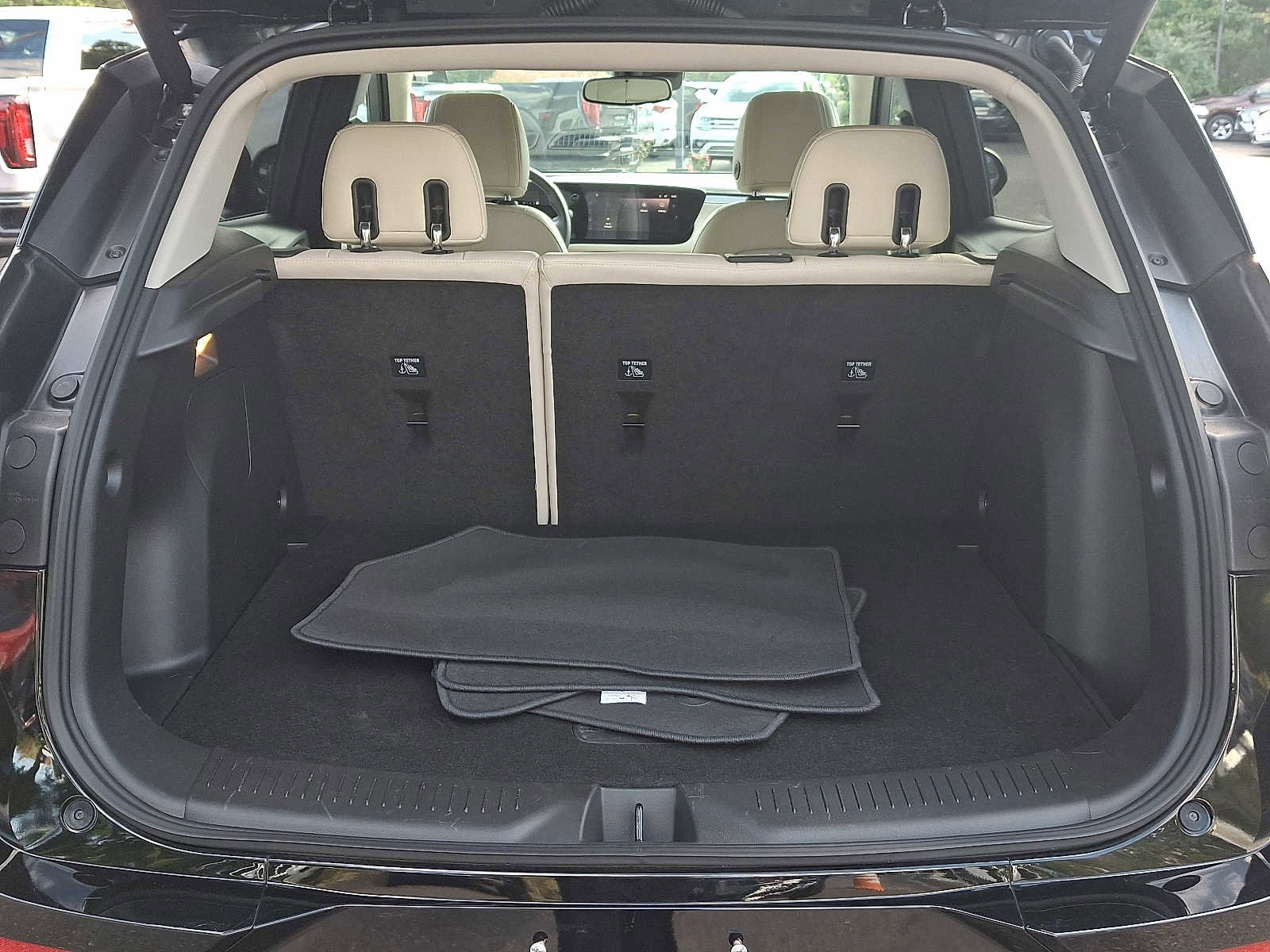 Certified 2024 Buick Encore GX Avenir w/ Avenir Convenience Package image 30