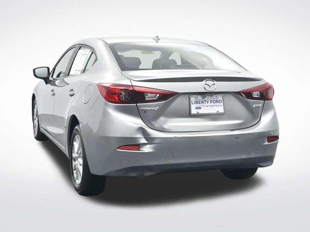 Used 2015 MAZDA MAZDA3 i Touring w/ Technology Package FWD image 9