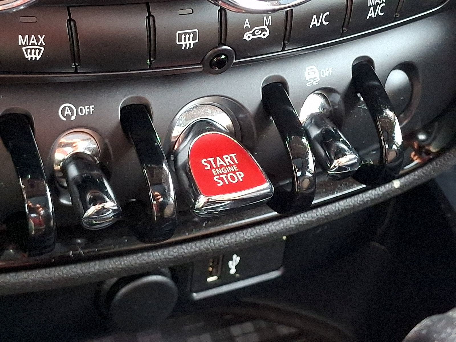 Used 2019 MINI Cooper Clubman ALL4 AWD/4WD image 26