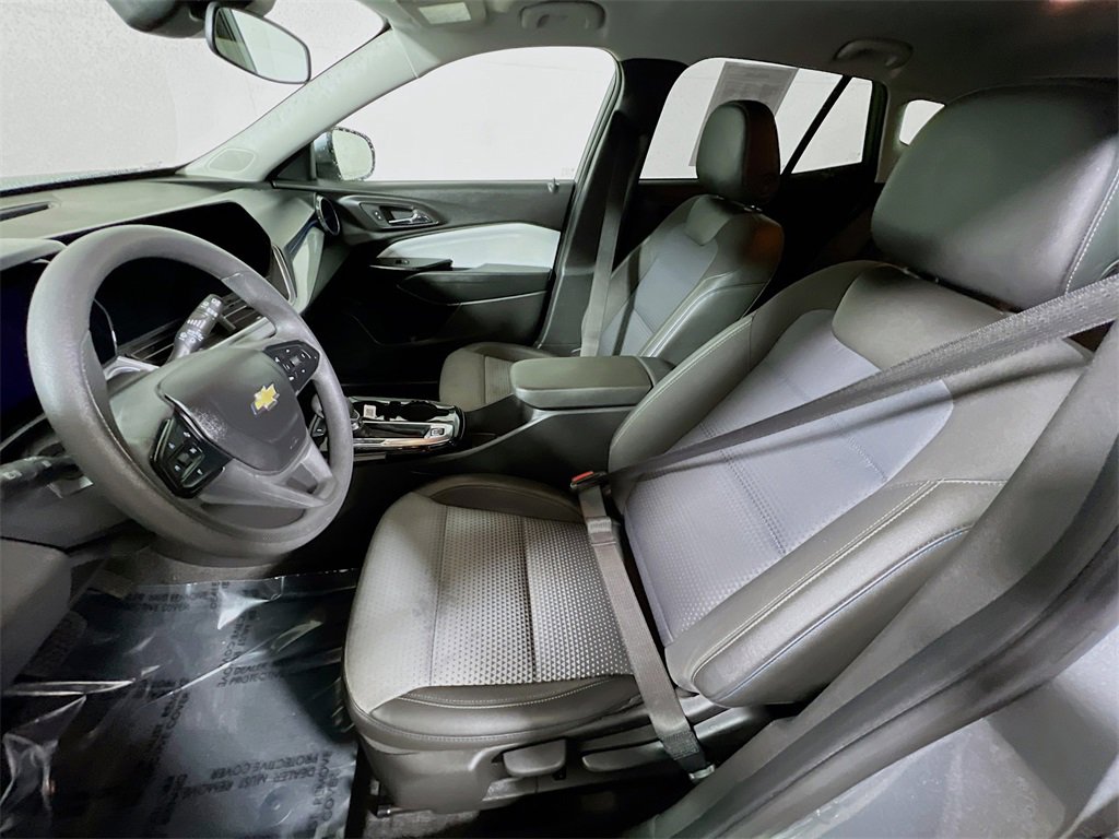 Used 2024 Chevrolet Trax LT image 19