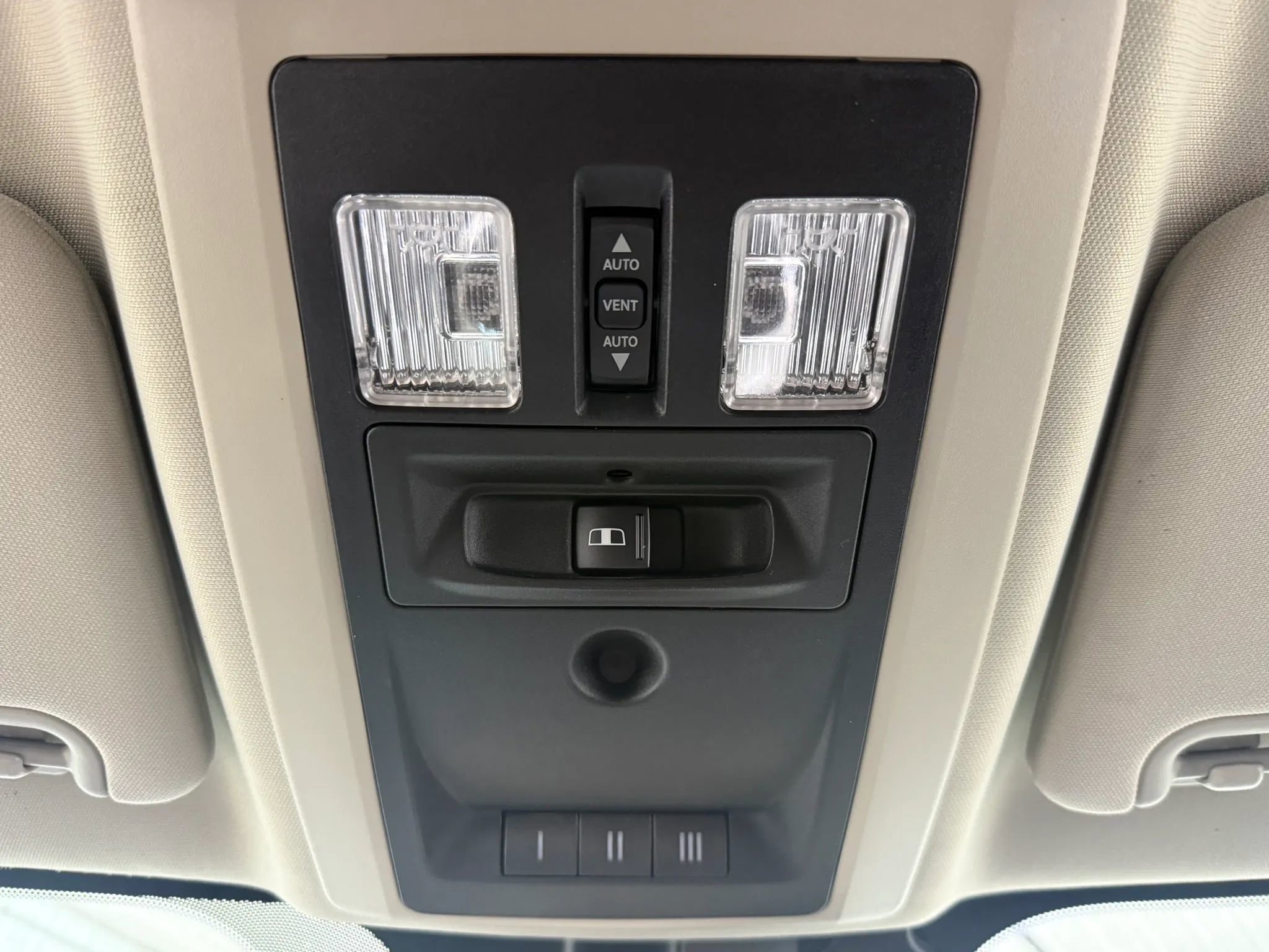 Used 2018 RAM 1500 Laramie w/ Convenience Group AWD/4WD image 27