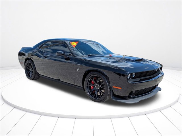 Used 2015 Dodge Challenger SRT Hellcat image 2