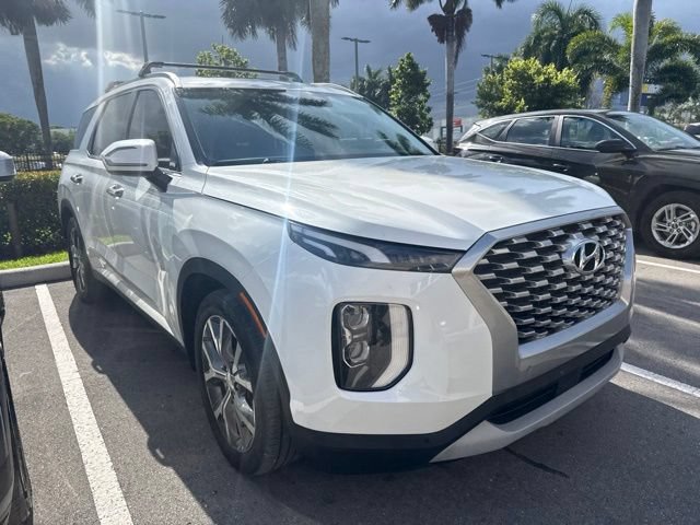 Used 2022 Hyundai Palisade SEL w/ Premium Package FWD image 3