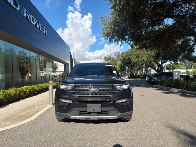 Used 2023 Ford Explorer XLT w/ Equipment Group 202A RWD image 2