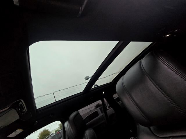 Used 2020 Land Rover Range Rover HSE image 10