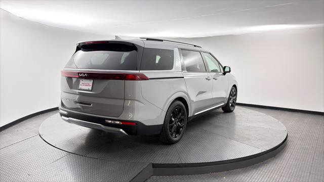 Used 2022 Kia Carnival SX FWD image 8