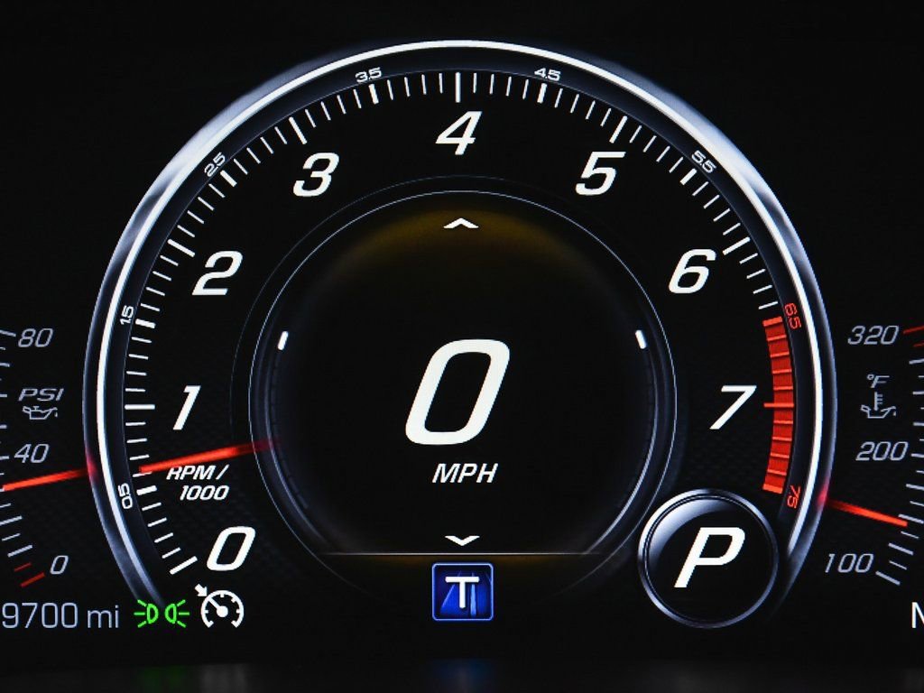 Used 2015 Chevrolet Corvette Z06 w/ 3LZ Preferred Equipment Group image 23