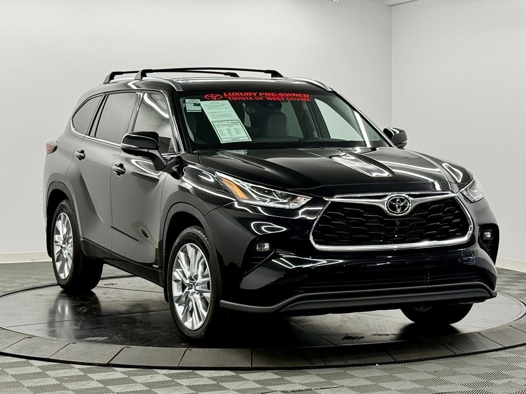 Used 2026 Toyota Highlander Limited image 6