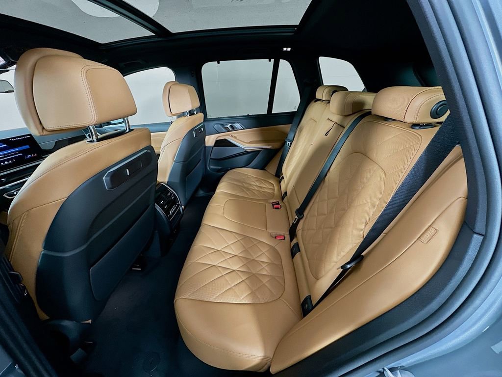 New 2026 BMW X5 xDrive40i w/ Climate Comfort Package image 32