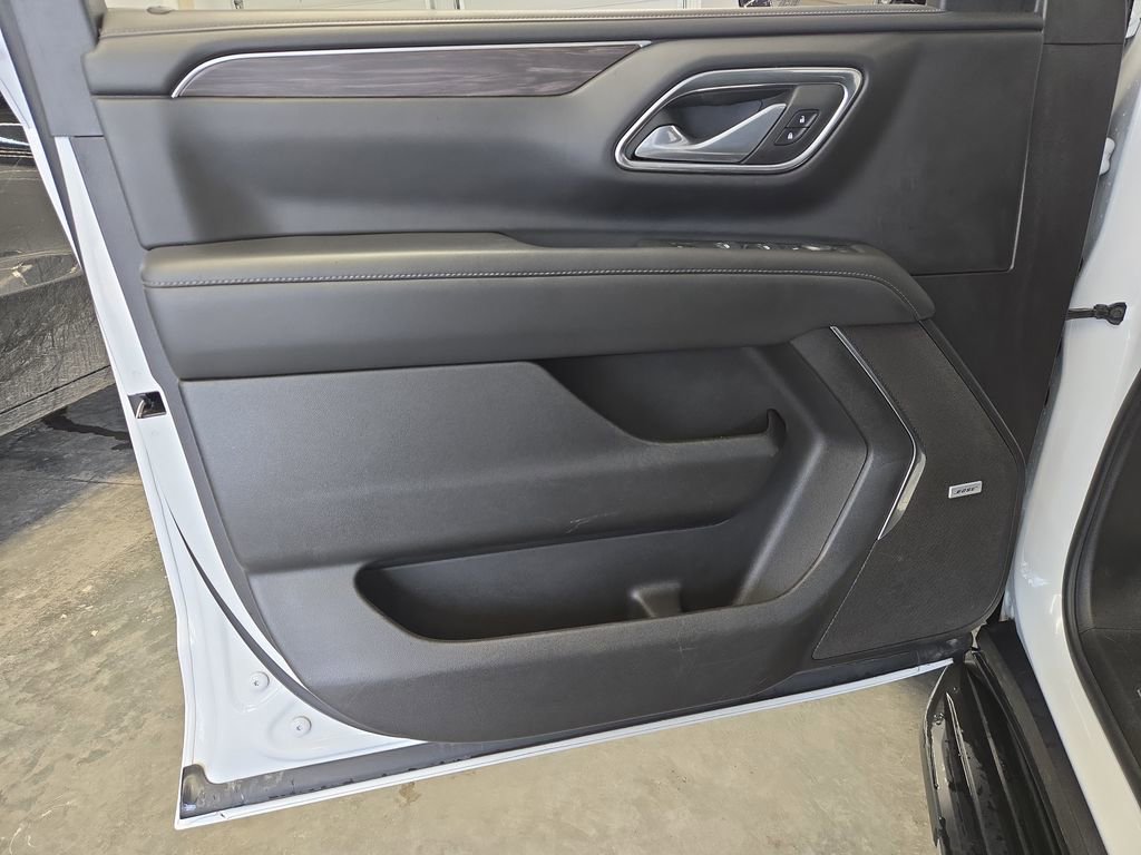 Used 2024 Chevrolet Suburban LT AWD/4WD image 12