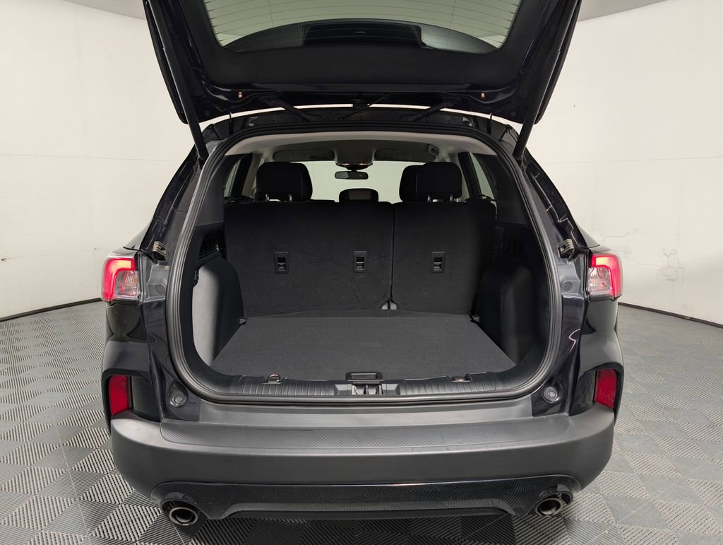Certified 2022 Ford Escape SE w/ SE Sport Appearance Package FWD image 6