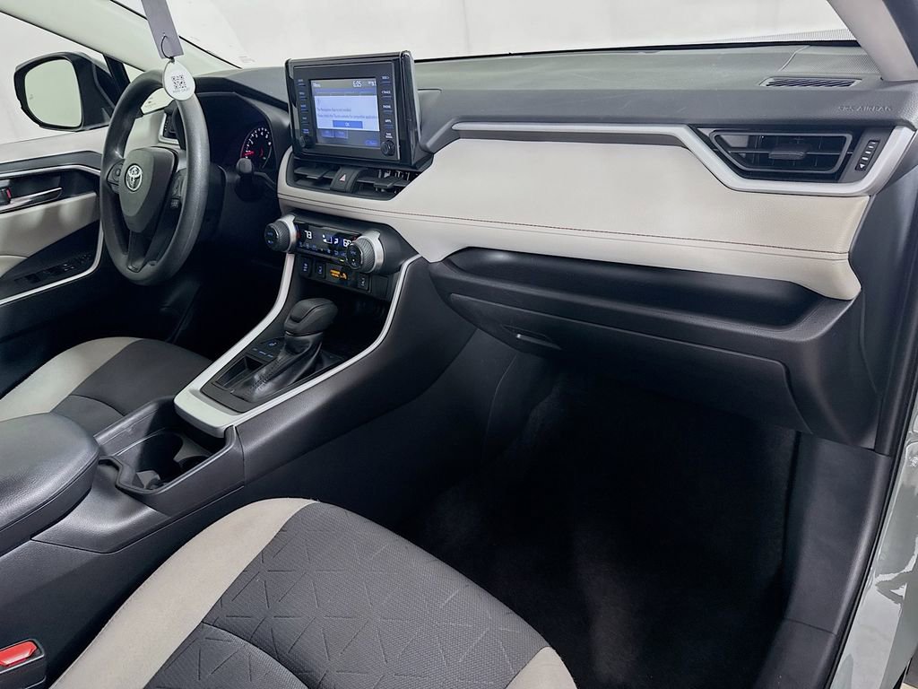 Used 2019 Toyota RAV4 XLE w/ Convenience Package image 34