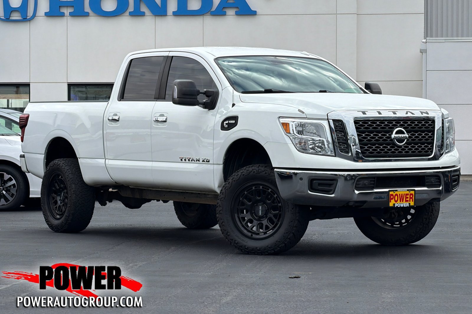Used 2018 Nissan Titan SV w/ SV Convenience Package