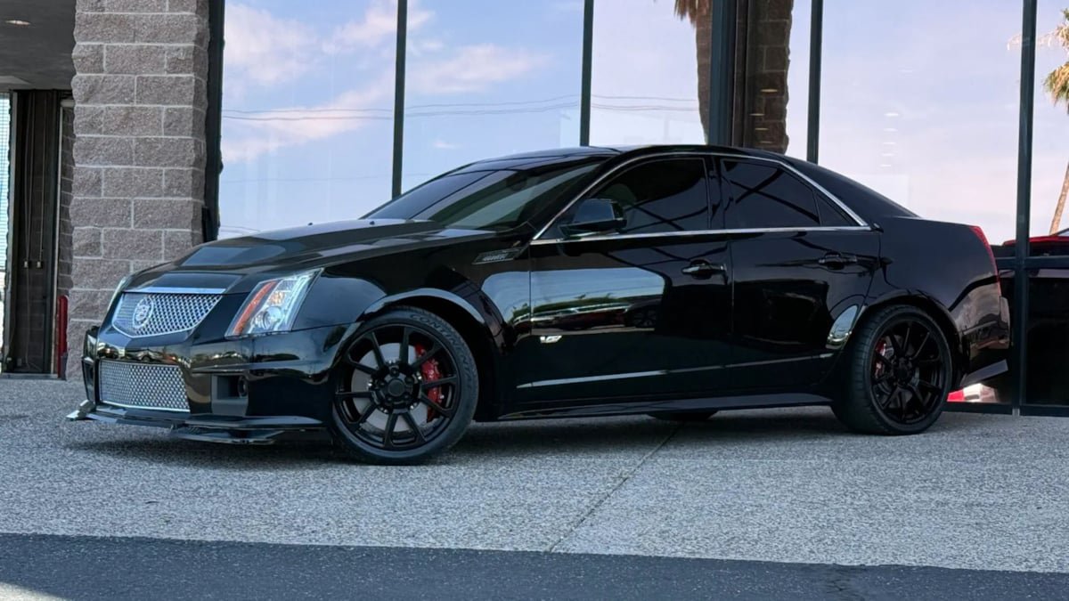 Used 2012 Cadillac CTS V RWD image 3