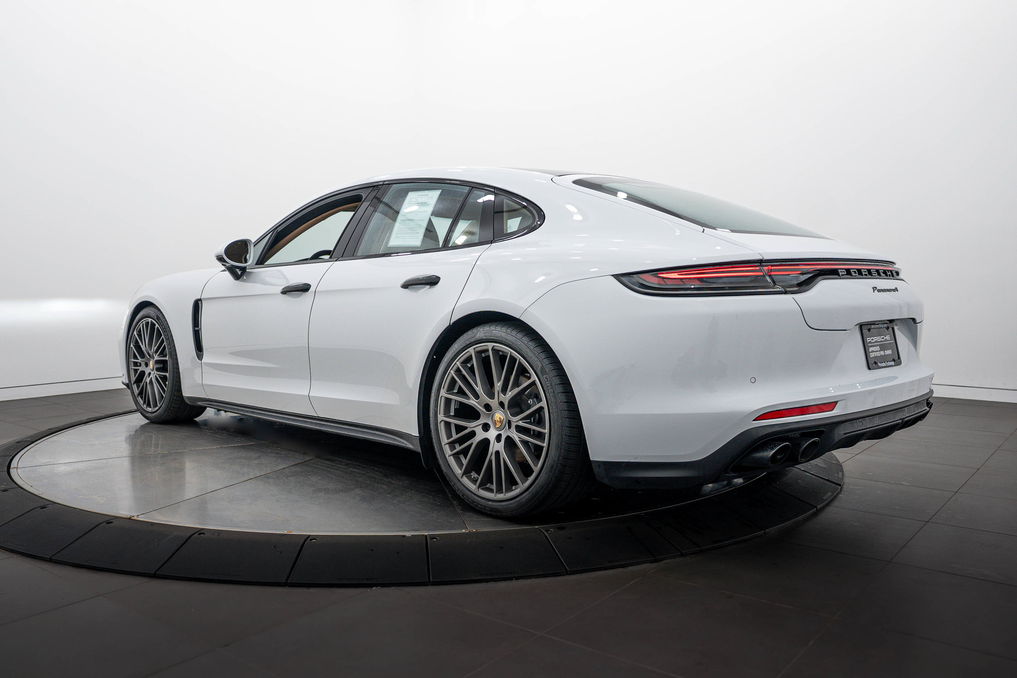Certified 2022 Porsche Panamera 4 Platinum Edition AWD/4WD image 3