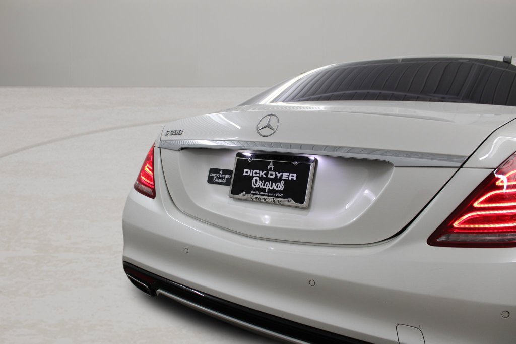 Used 2017 Mercedes-Benz S 550 Sedan image 32