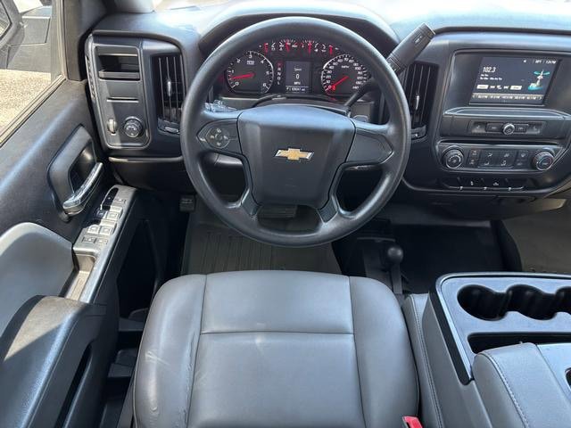 Used 2018 Chevrolet Silverado 1500 W/T w/ Trailering Package AWD/4WD image 18