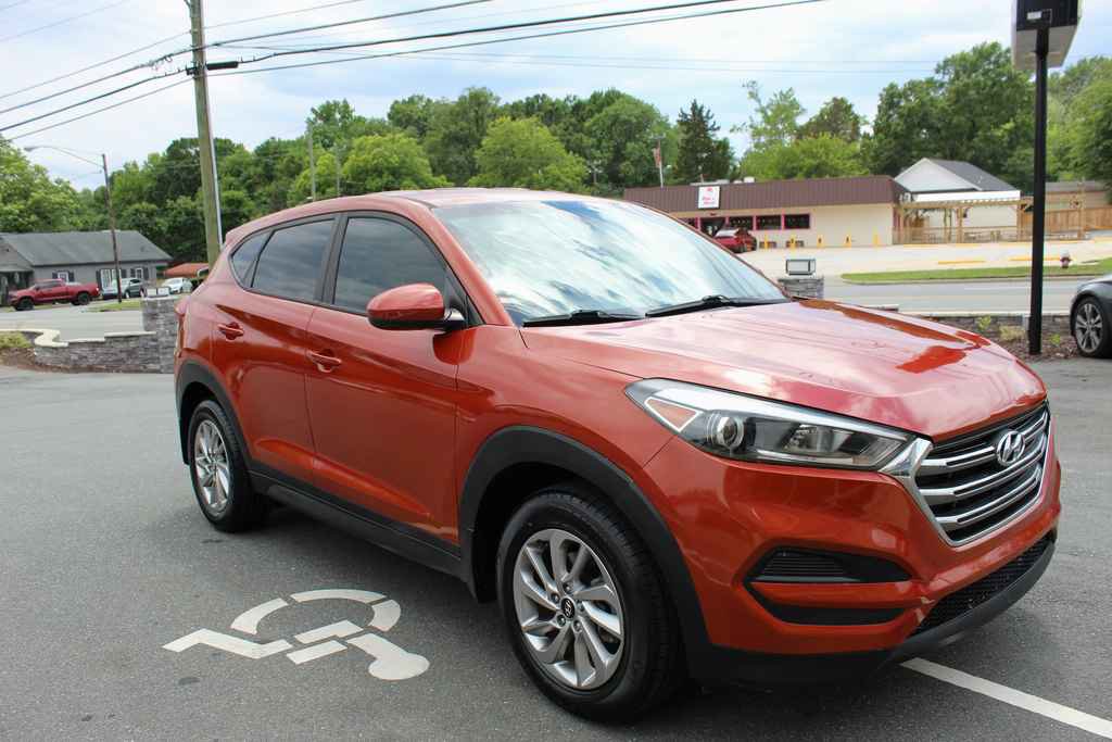 Used 2017 Hyundai Tucson SE FWD image 3